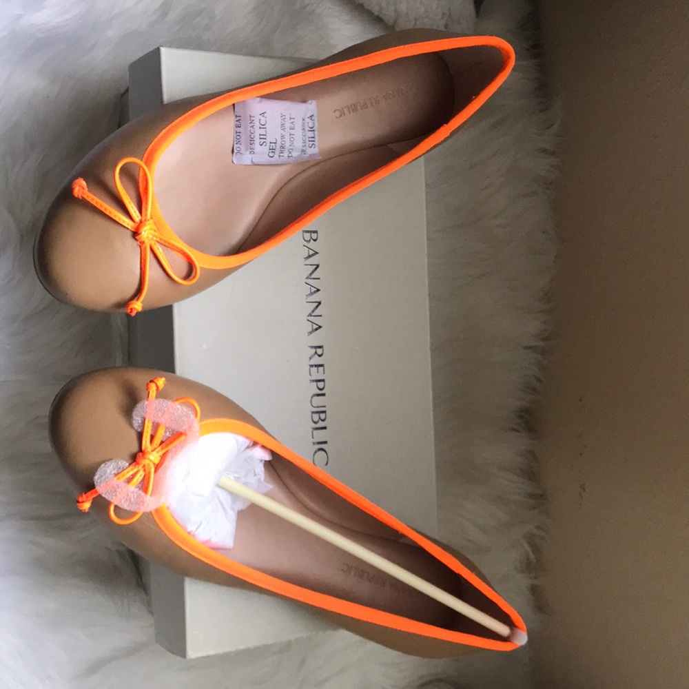 Tan and orange banana republic flats